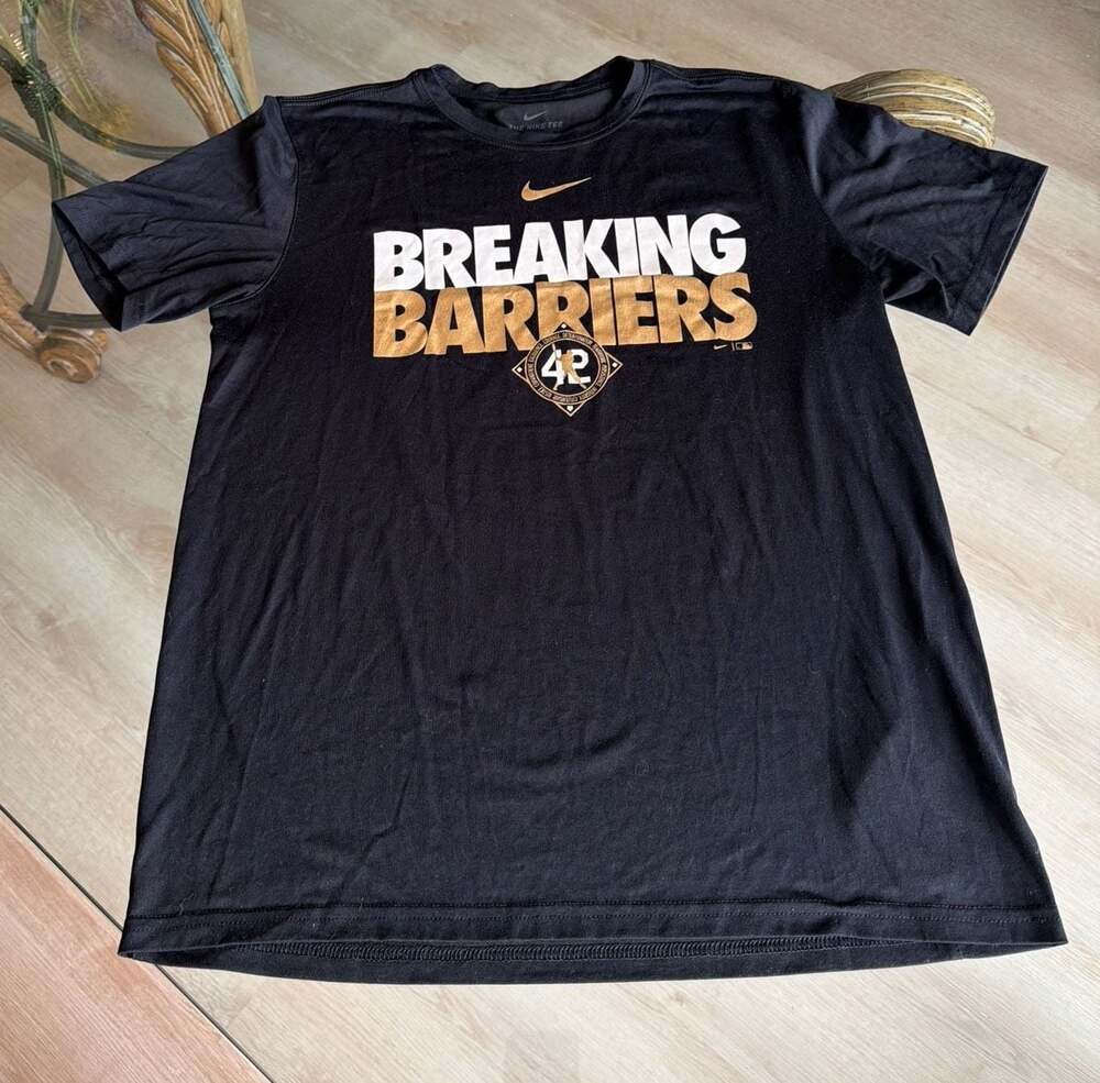 Nike Jackie Robinson Day Breaking Barriers Dri-Fit T-Shirt Size L